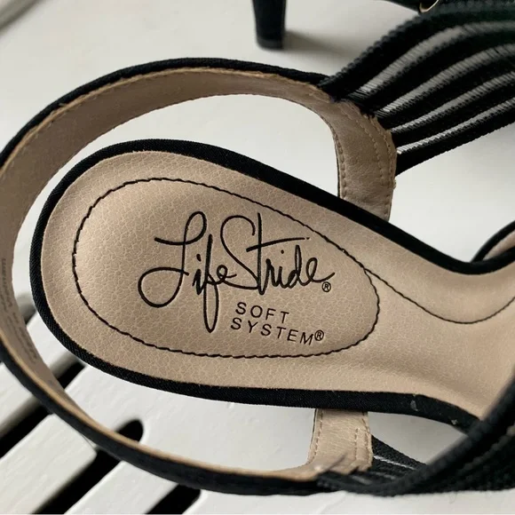 Life Stride Black High Heels NWOT - Picture 7 of 10